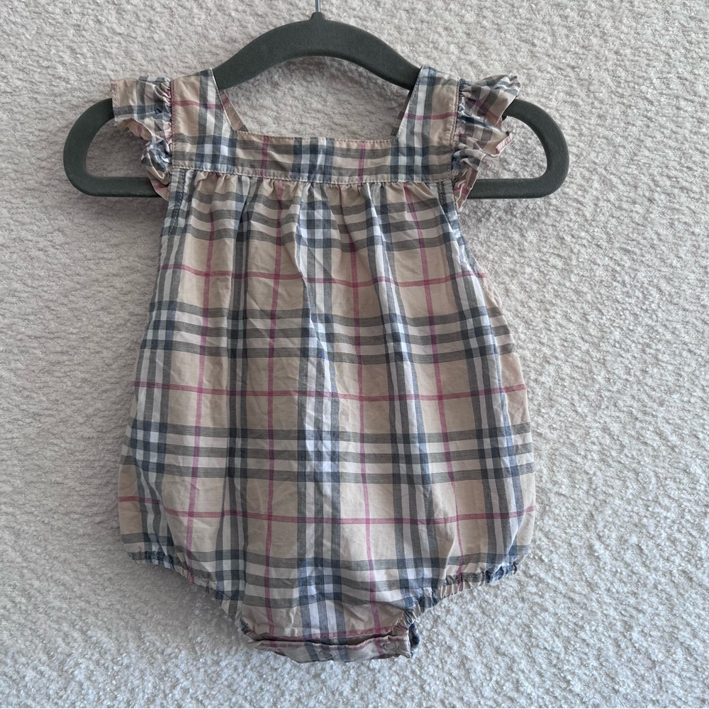 Burberry Infant Classic Plaid Bubble Romper One Piece Size 3‎ Months